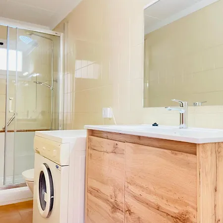 Joanot Martorell Apartment *