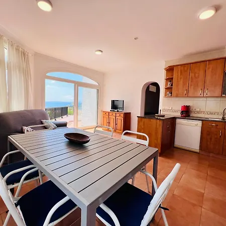 Joanot Martorell Apartment *